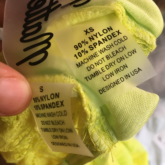 MatteBrand Lace Bodysuit/Jumpsuit - Picture 3 of 5